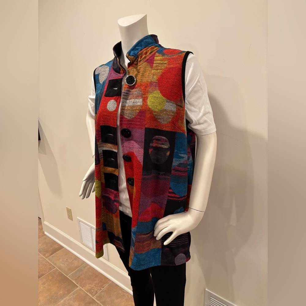 John Mark Women’s Geometric Pattern Button-Up Tun… - image 3